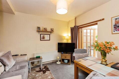 Peyton Avenue, March