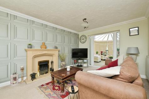 Hillfield Road, Oundle, Peterborough