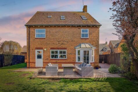 Dexter Way, Warmington, Peterborough