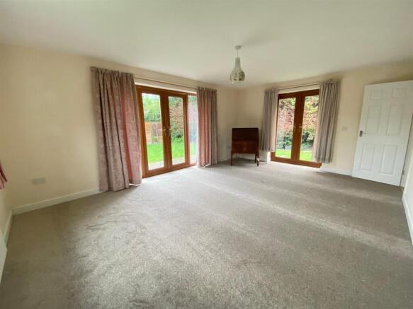 Living Room.jpg
