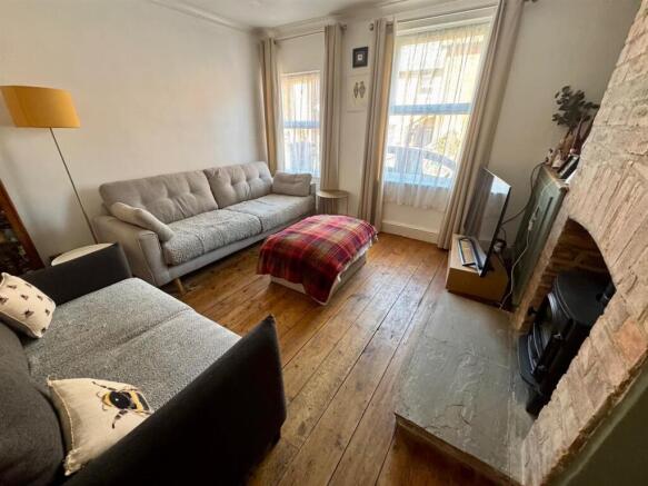 Living Room.jpg