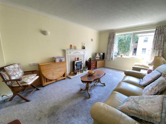 Living Room.jpg