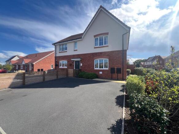 Side Aspect & Parking.jpg