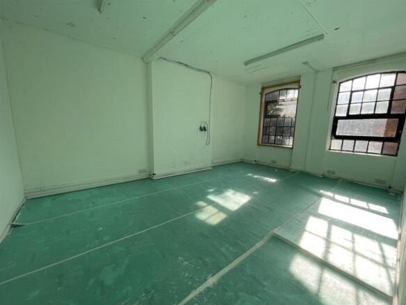1cDarnleyRd_1stFloorUnits (4).JPG