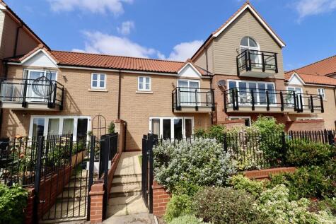 Marina Court, Burton Waters