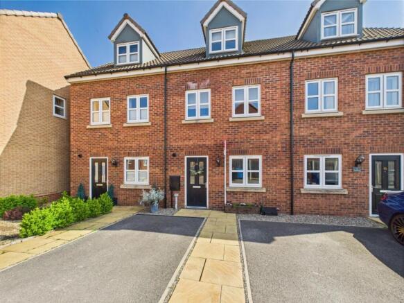 3 Bedroom Mid Terrace House - For Sale