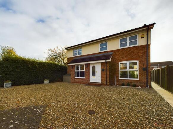 4 Bedroom Detached House - For Sale