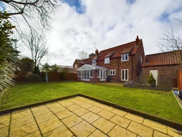 5 Bedroom Detached House - For Sale