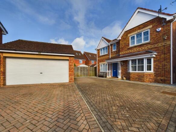 4 Bedroom Detached House - For Sale