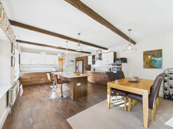 Kitchen/Dining Room