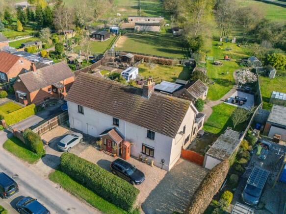 Five Bedroom Detached House- For Sale