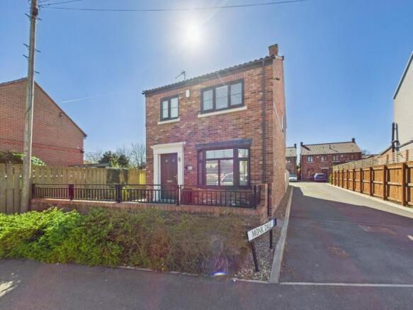 3 Bedroom Detached House - For Sale