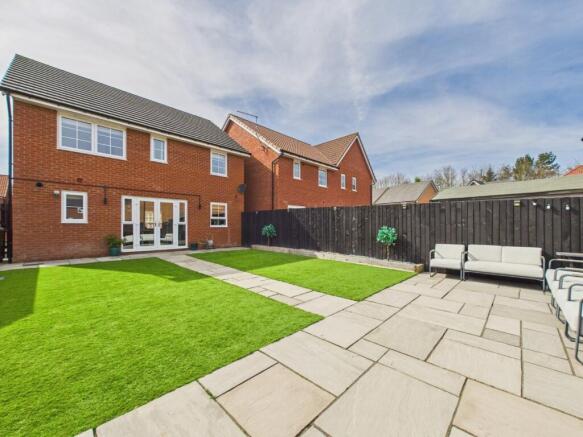 4 Bedroom Detached House - For Sale