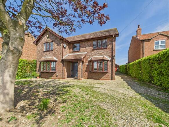 4 Bedroom Detached House - For Sale