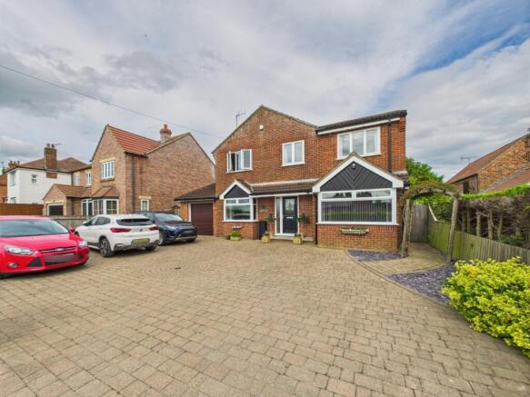 4 Bedroom Detached House - For Sale