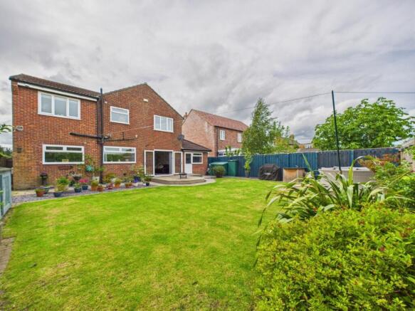 4 Bedroom Detached House - For Sale