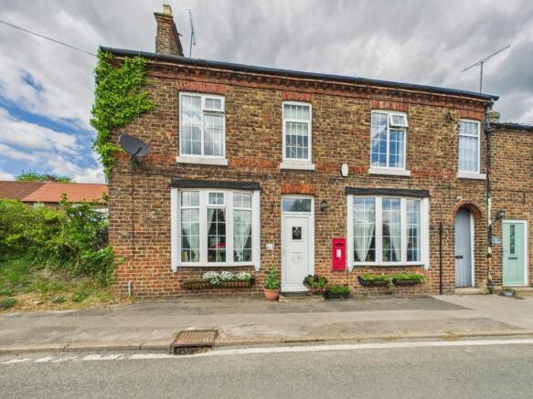 4 Bedroom Link-Detached House - For Sale