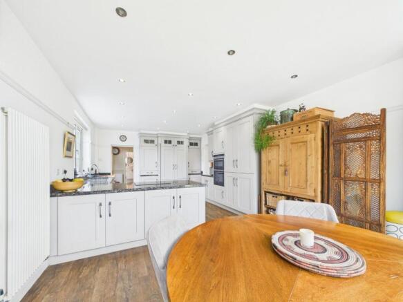 Kitchen/Breakfast Room