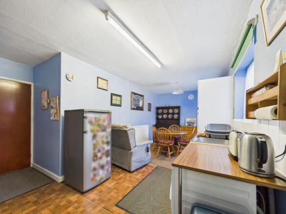 Kitchen/Dining Room