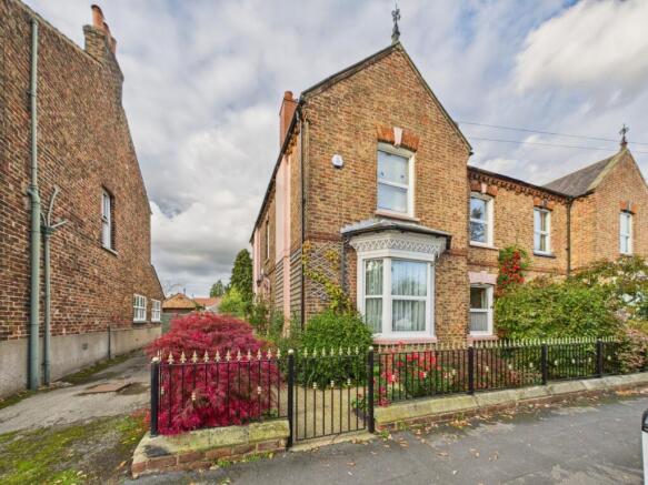 4 Bedroom Semi-Detached House - For Sale