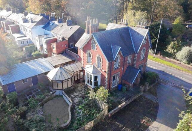 5/6 Bedroom detached house for Sale