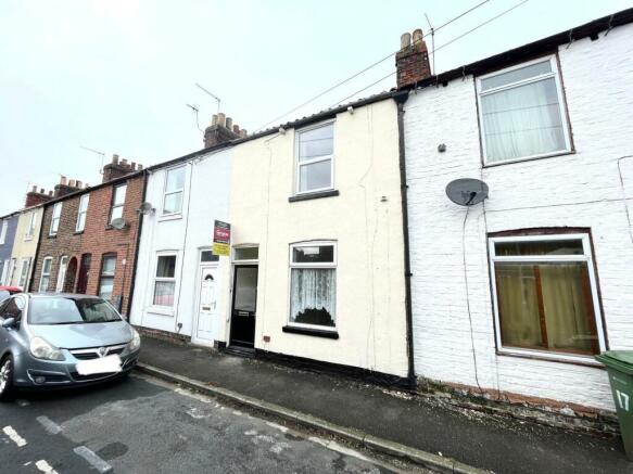2 Bedroom House - mid terrace for Sale