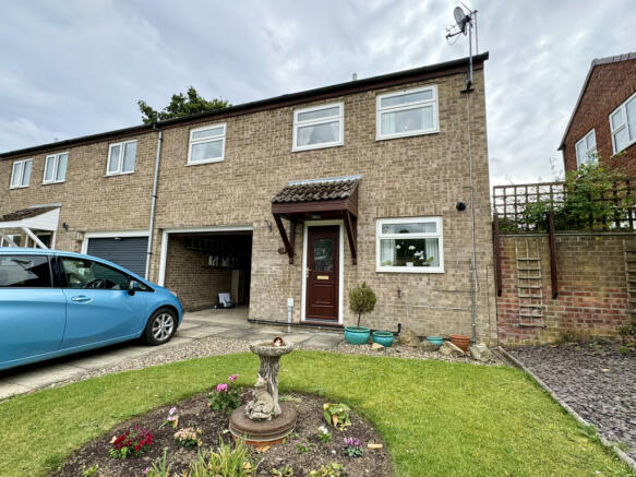 2 Bedroom House - semi-detached for Sale