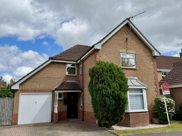 4 Bedroom House - detached for Sale