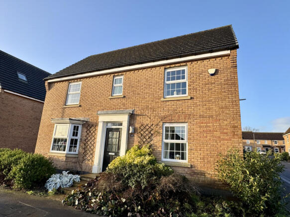 4 Bedroom House - detached for Sale