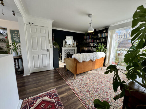 1 Bedroom Flat - purpose built for Sale