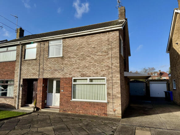 3 Bedroom House - semi-detached for Sale