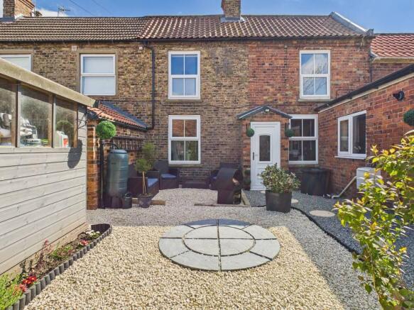 2 Bedroom House - mid terrace for Sale