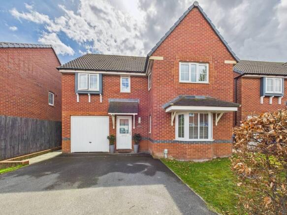 4 Bedroom House - detached for Sale