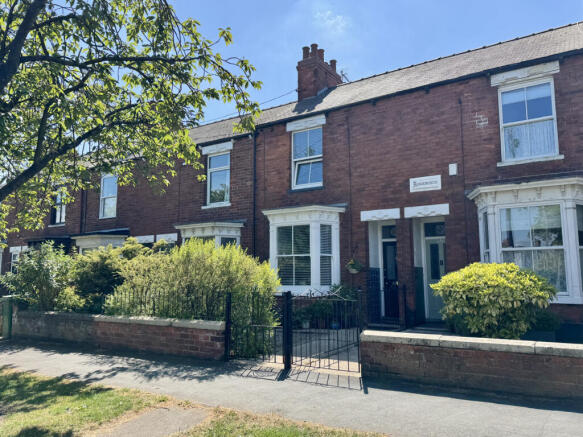 2 Bedroom House - mid terrace for Sale
