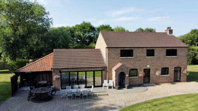 4 Bedroom Detached House - For Sale