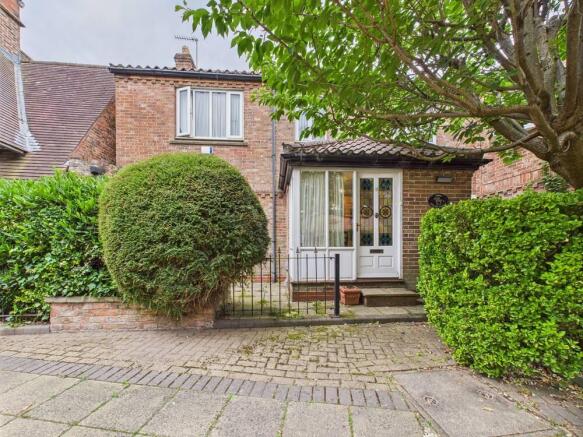 3 Bedroom Link-Detached House - For Sale