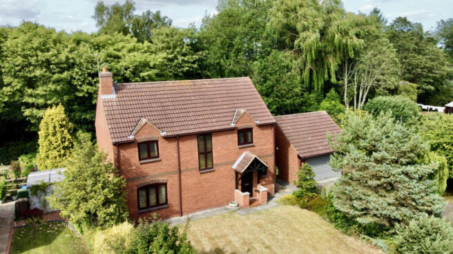 3 Bedroom House - detached for Sale