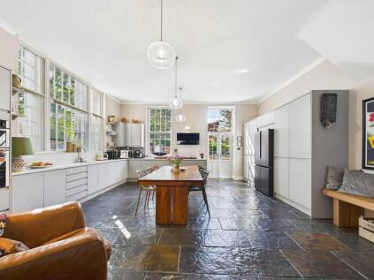 Stable Mews, Redwood Drive, YO25 8UH