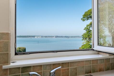 Victoria Road, Netley Abbey, Hampshire, SO31