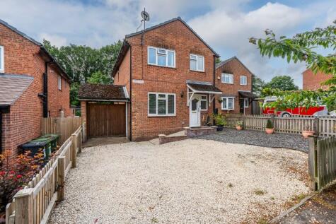 Lancaster Close, Bursledon, Hampshire, SO31