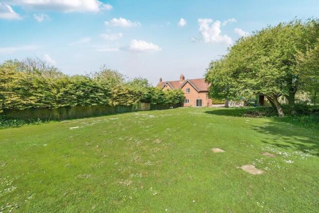 REAR OF THE PROPERTY.jpg