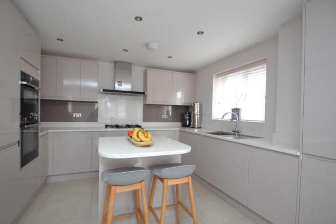 Kitchen a.JPG