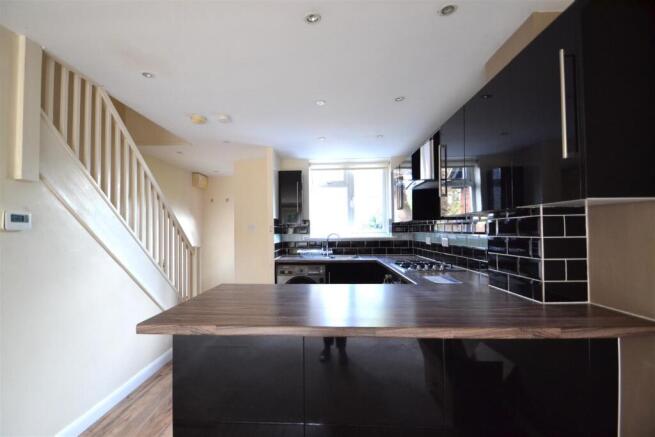 Kitchen b.JPG