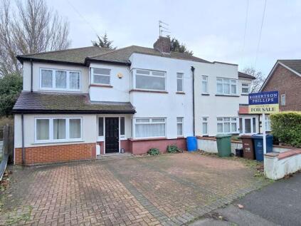 Sylvia Avenue, Hatch End