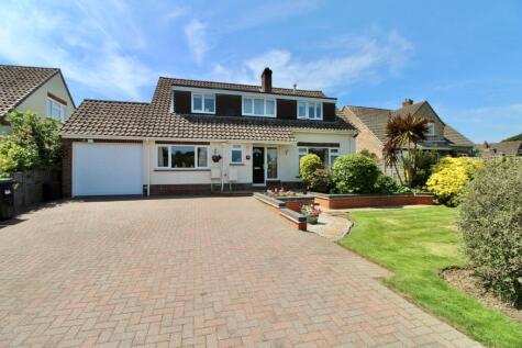 Lentune Way, Lymington, SO41