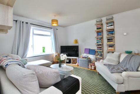 Solent Close, Lymington, SO41