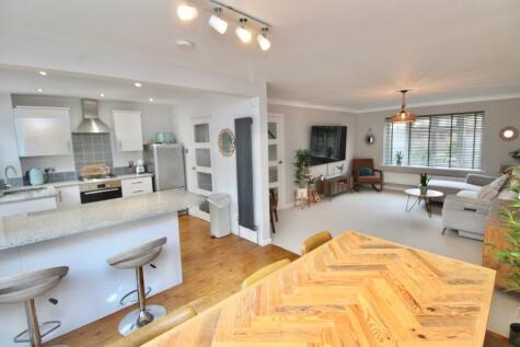 Brunswick Place, Lymington, SO41