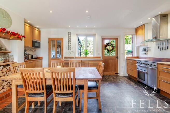 Kitchen / dining room
