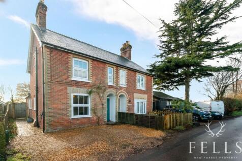 Crow Arch Lane, Crow, BH24