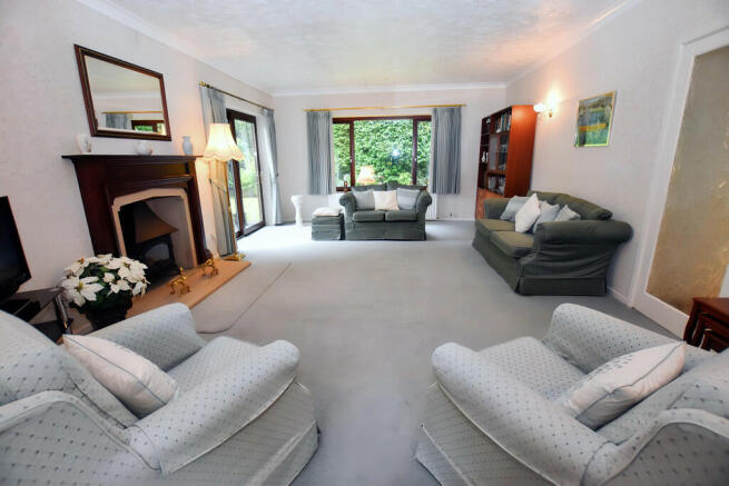 Lounge 2